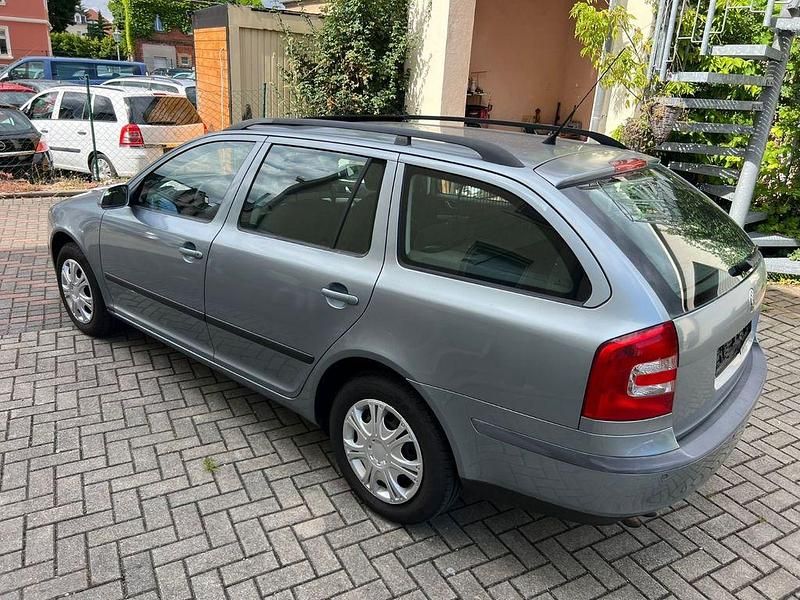 Gebraucht Skoda Octavia 105 PS (77 kW) 2005 Blau Kombi