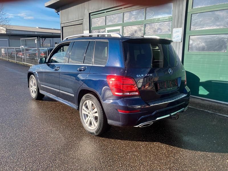 Gebraucht Mercedes GLK220 170 PS (125 kW) 2013 Blau SUV
