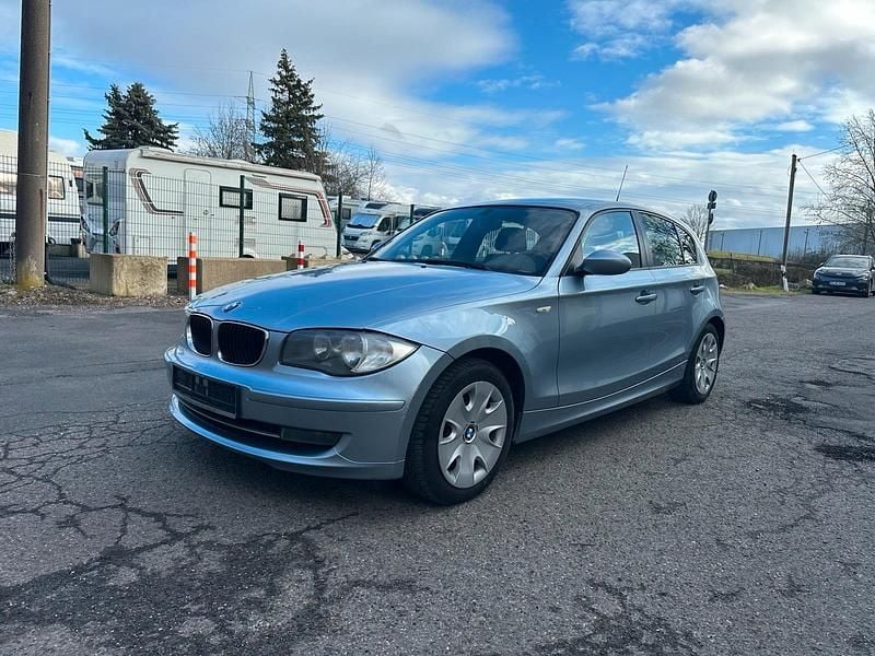 Blau Gebraucht 2009 BMW 120 Kleinwagen | 3.200 € (Superpreis) - Bild 1/4