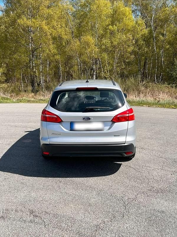 Second-hand Ford Focus 100 CP (73 kW) 2017 Argintiu Break