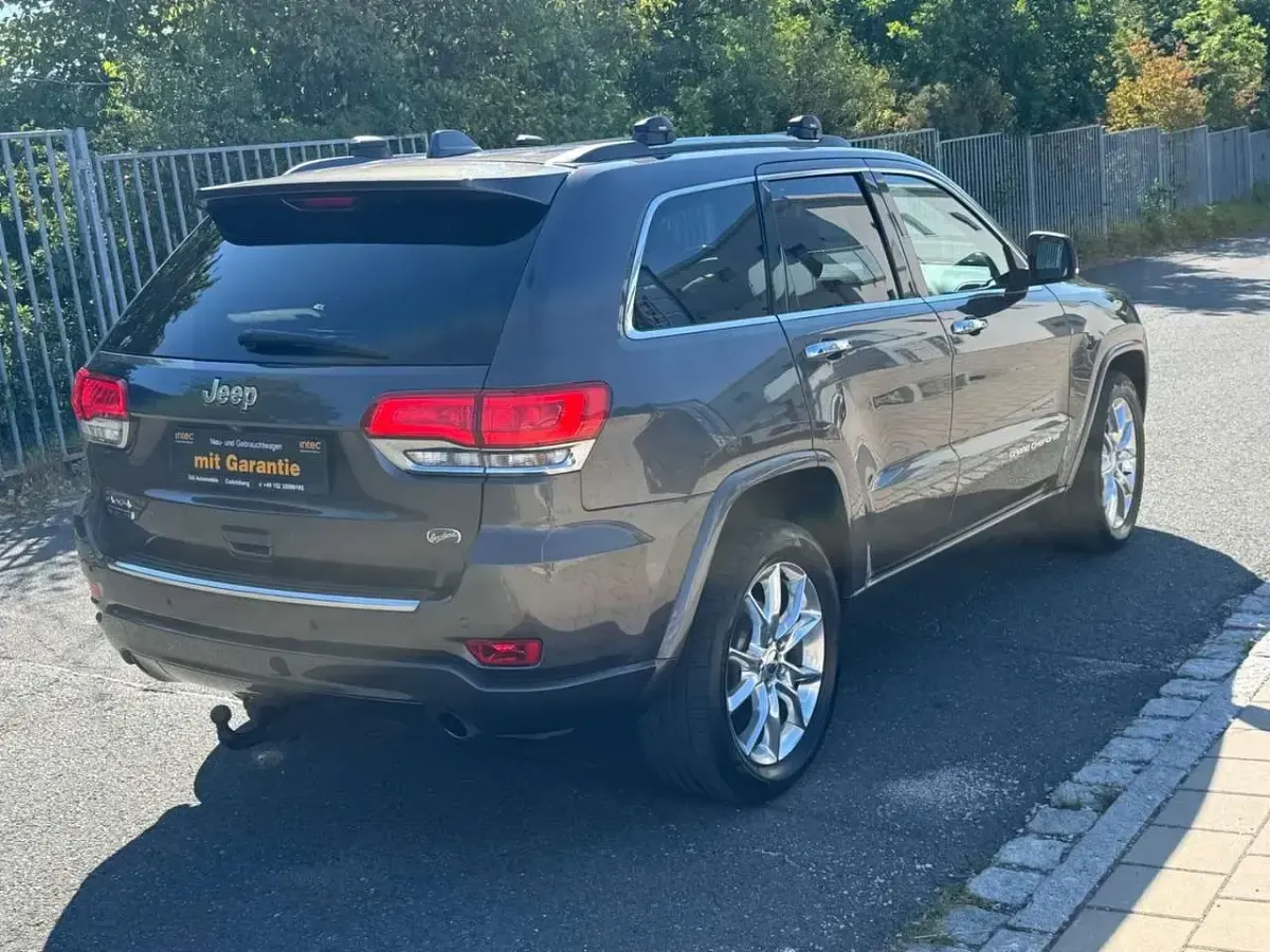 Gebraucht Jeep Grand Cherokee Overland 250 PS (183 kW) 2015 Grau SUV