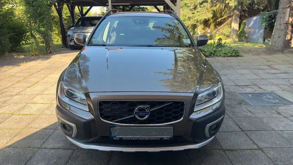 Gebraucht Volvo XC70 Summum 181 PS (133 kW) 2016 Beige Kombi