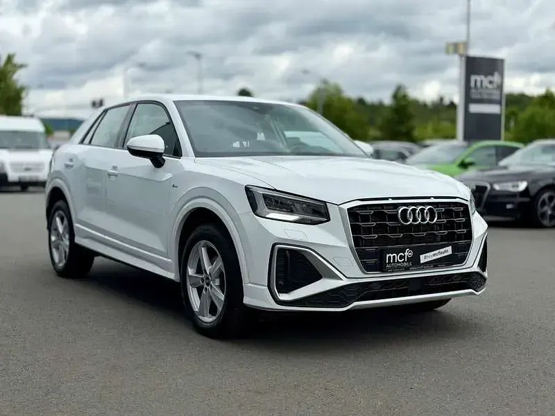 Gebraucht Audi Q2 S-Line 150 PS (110 kW) 2025 Weiß SUV
