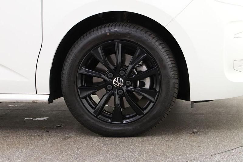 Gebraucht VW Multivan Life 150 PS (110 kW) 2024 Candyweiß Van