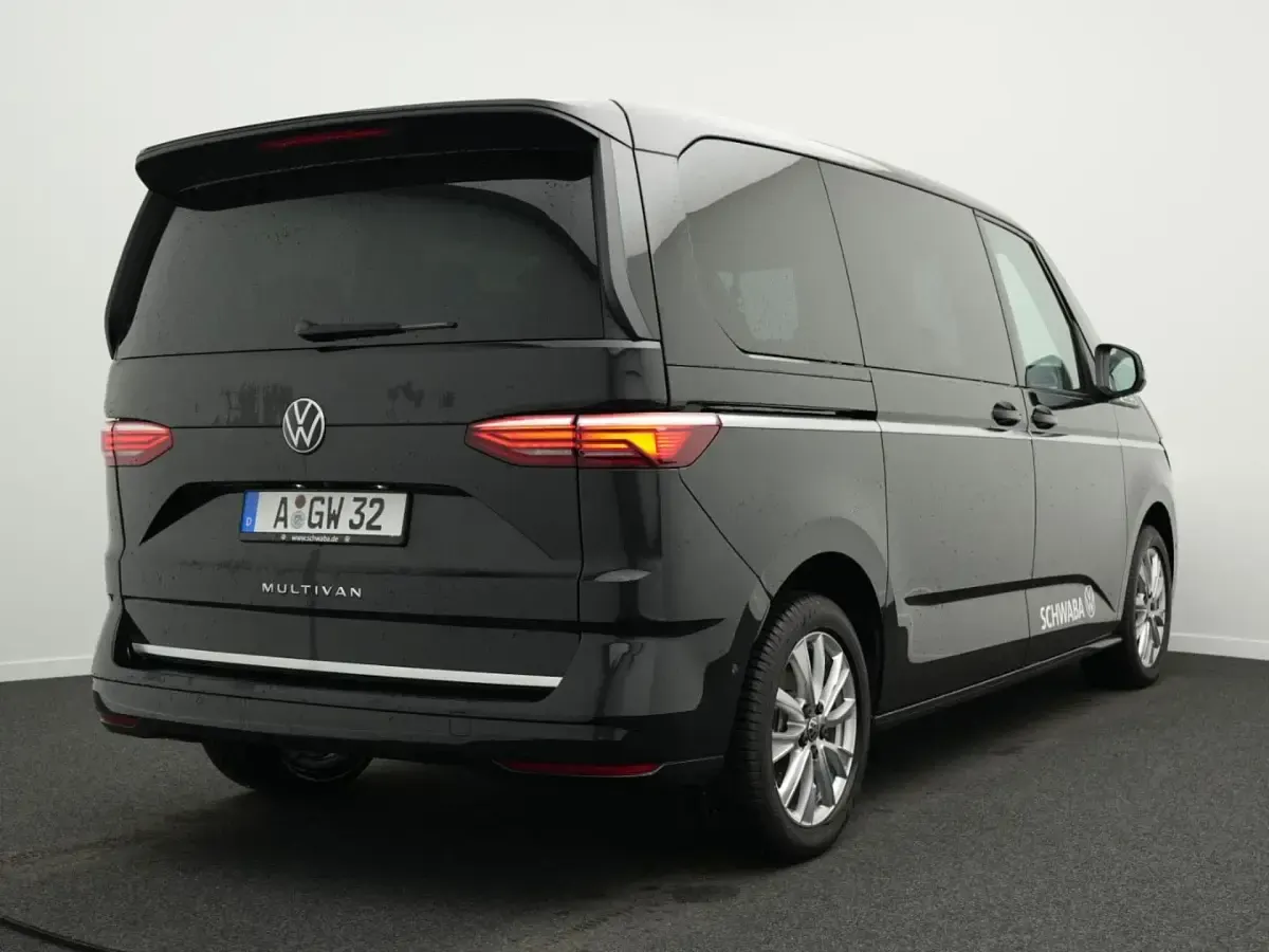 Usado VW Multivan Style 150 HP (110 kW) 2025 Monovolume