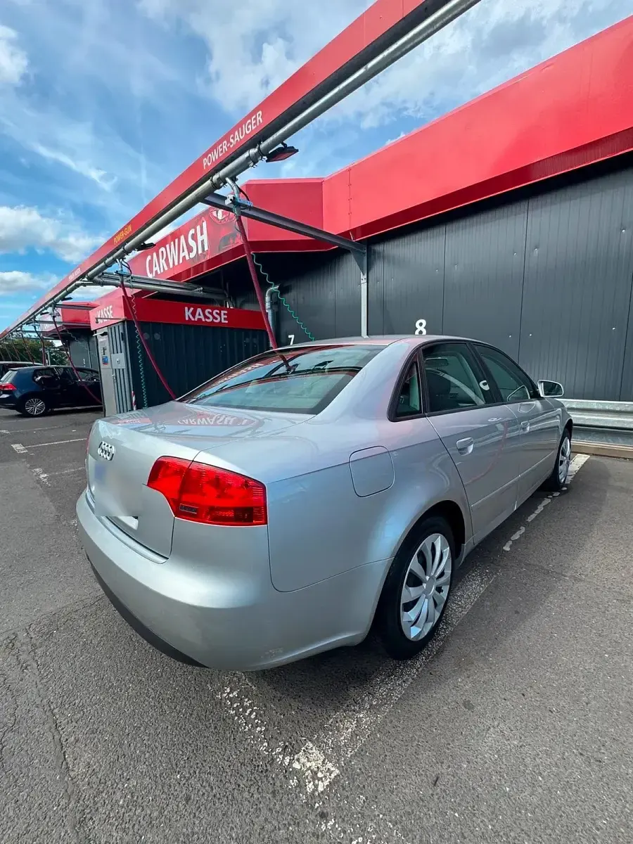 Gebraucht Audi A4 140 PS (102 kW) 2006 Silber Limousine