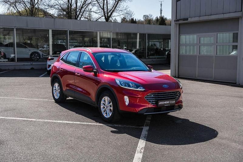 Gebraucht Ford Kuga Titanium 224 PS (164 kW) 2022 Rot SUV