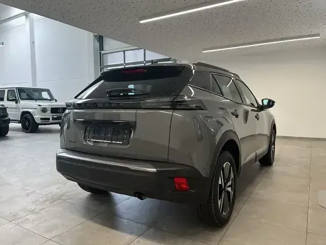 Neu Peugeot 2008 Allure 2025 Grau SUV