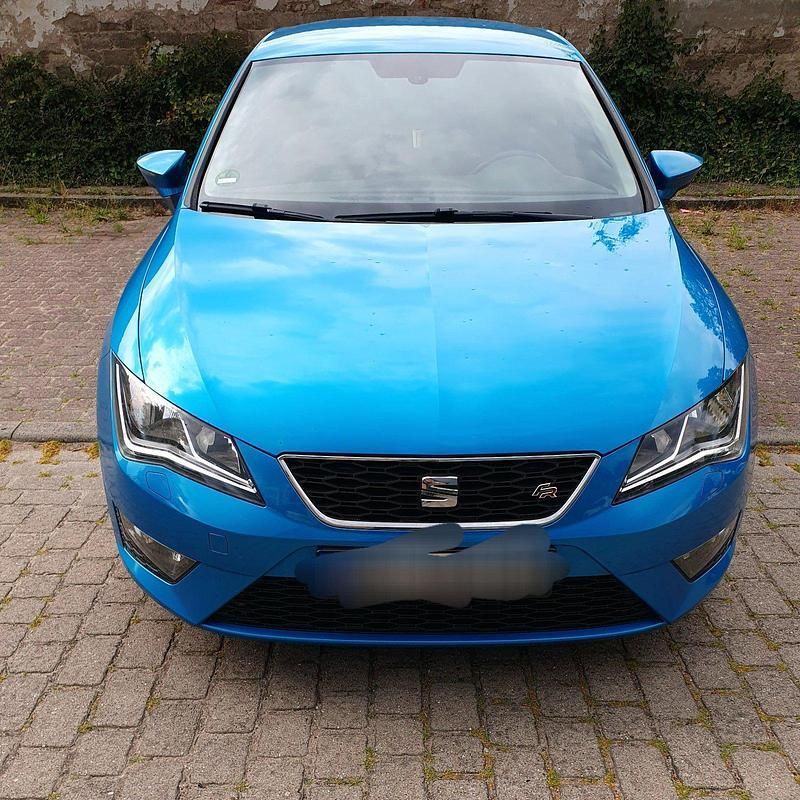 Blau Gebraucht 2014 Seat Leon FR Limousine | 6.500 € (Superpreis) - Bild 1/4