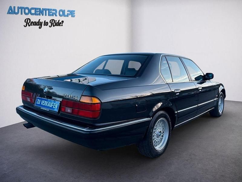 Gebraucht BMW 735 211 PS (155 kW) 1990 Schwarz Limousine