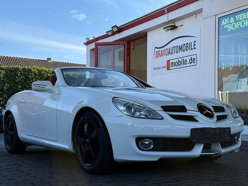 Weiß Gebraucht 2008 Mercedes SLK200 Cabrio | 9.999 € (Fairer Preis) - Bild 1/4
