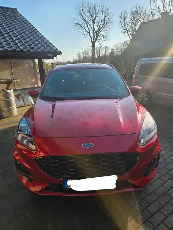 Gebraucht Ford Kuga ST-Line 224 PS (164 kW) 2024 Rot SUV