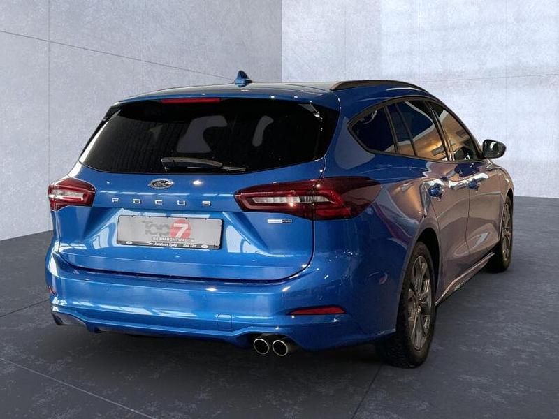 Gebraucht Ford Focus ST-Line 155 PS (114 kW) 2023 Dynamicblau (blau) Kombi