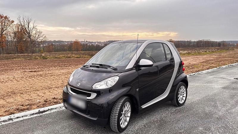 Schwarz Gebraucht 2010 Smart ForTwo Coupé Coupé | 4.500 € (Fairer Preis) - Bild 1/4