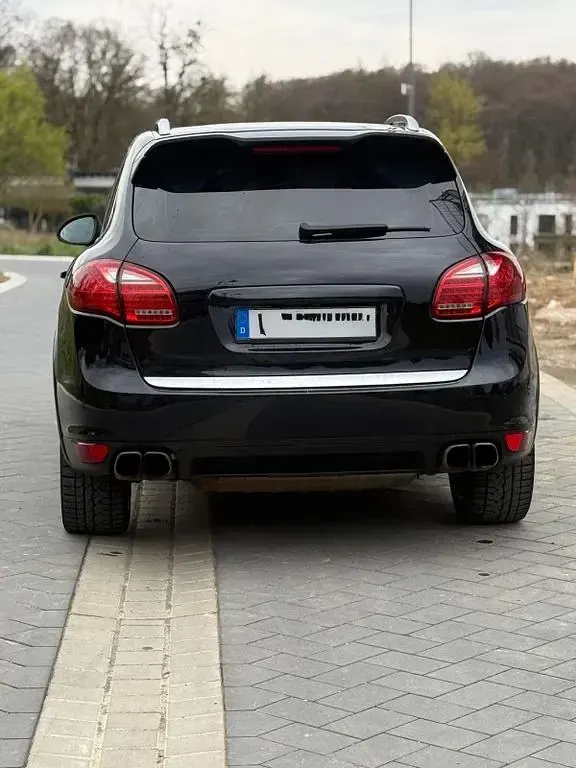 Gebraucht Porsche Cayenne Diesel 245 PS (180 kW) 2011 Schwarz SUV