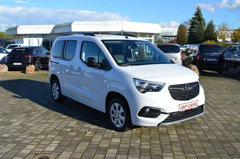 Gebraucht Opel Combo Life Ultimate 131 PS (96 kW) 2023 Weiß Van / Kleinbus