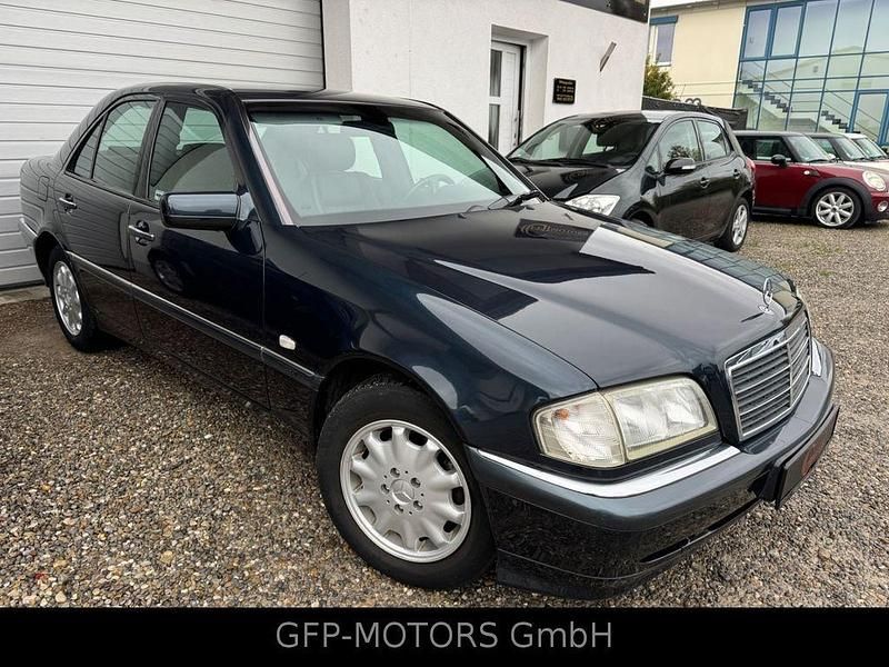 Blau Gebraucht 1999 Mercedes C200 Elegance Limousine | 6.500 € (Teuer) - Bild 1/4