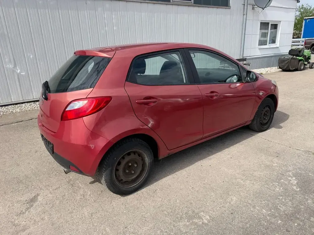 Gebraucht Mazda 2 Independence 86 PS (63 kW) 2009 Rot Kleinwagen