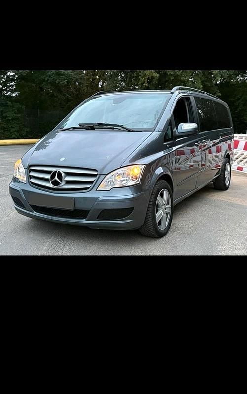 Grau Gebraucht 2014 Mercedes Viano Van / Kleinbus | 16.999 € (Superpreis) - Bild 1/4