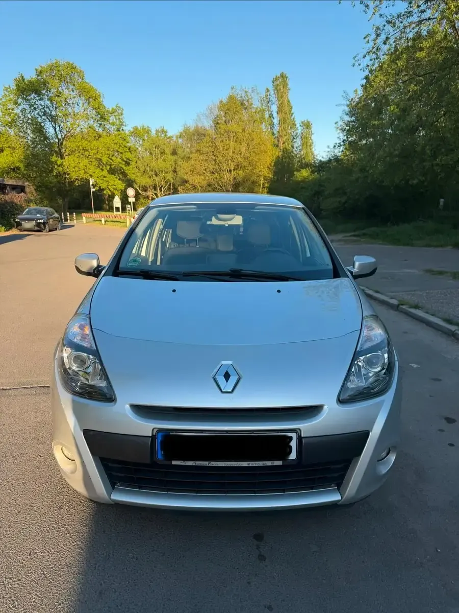 Brugt Renault Clio II Luxe 111 HK (81 kW) 2011 Sølv Hatchback