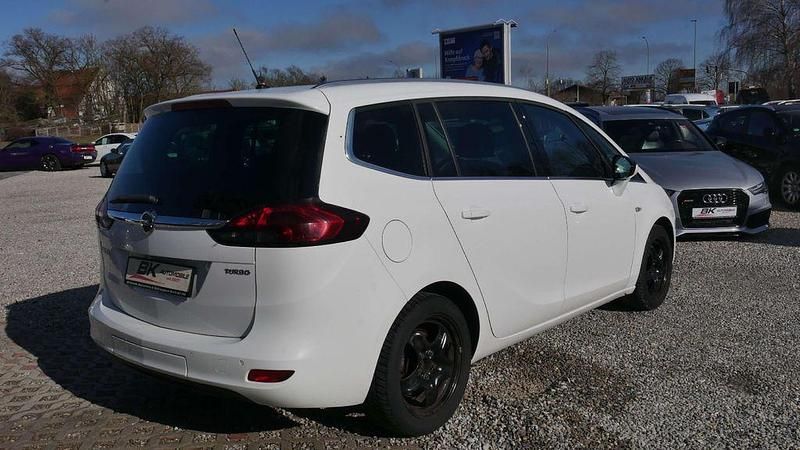 Gebraucht Opel Zafira Tourer 140 PS (102 kW) 2012 Schneeweiss/summitwhite/arctic Van / Kleinbus