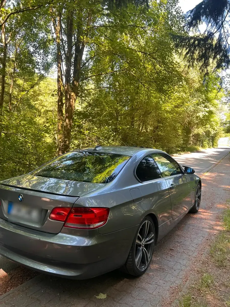 Gebraucht BMW 320 170 PS (125 kW) 2008 Grau Coupé