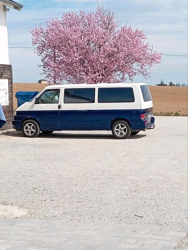 Usata VW Multivan 102 CV (75 kW) 2002 Bianco Monovolume
