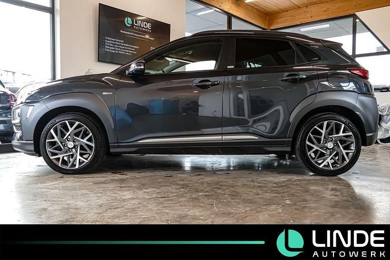 Gebraucht Hyundai Kona Premium 141 PS (103 kW) 2020 Dark knight / mic SUV