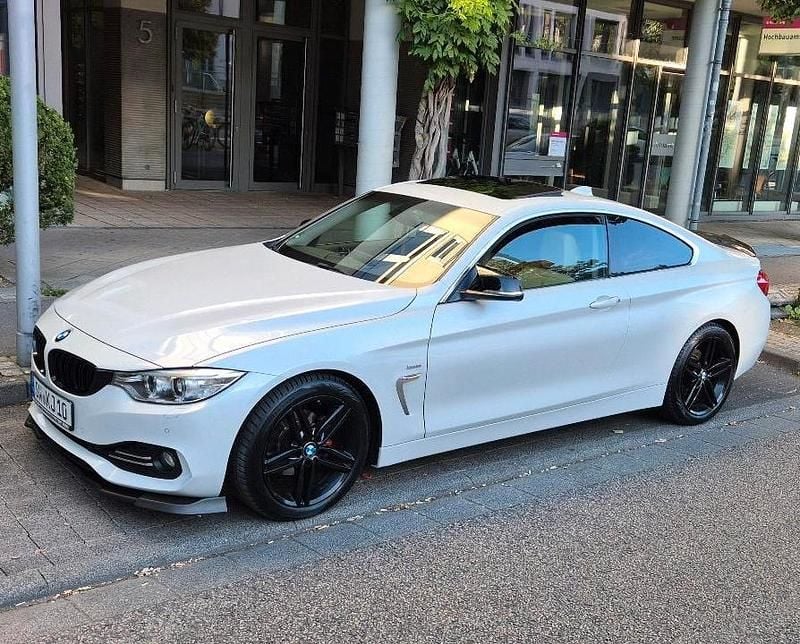 Weiß Gebraucht 2015 BMW 420 Coupé | 15.500 € (Guter Preis) - Bild 1/4