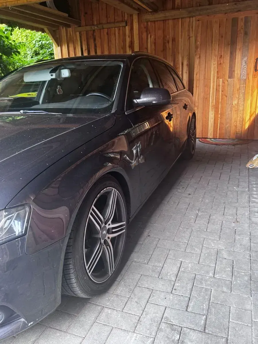 Gebraucht Audi A4 Performance 143 PS (105 kW) 2011 Grau Limousine