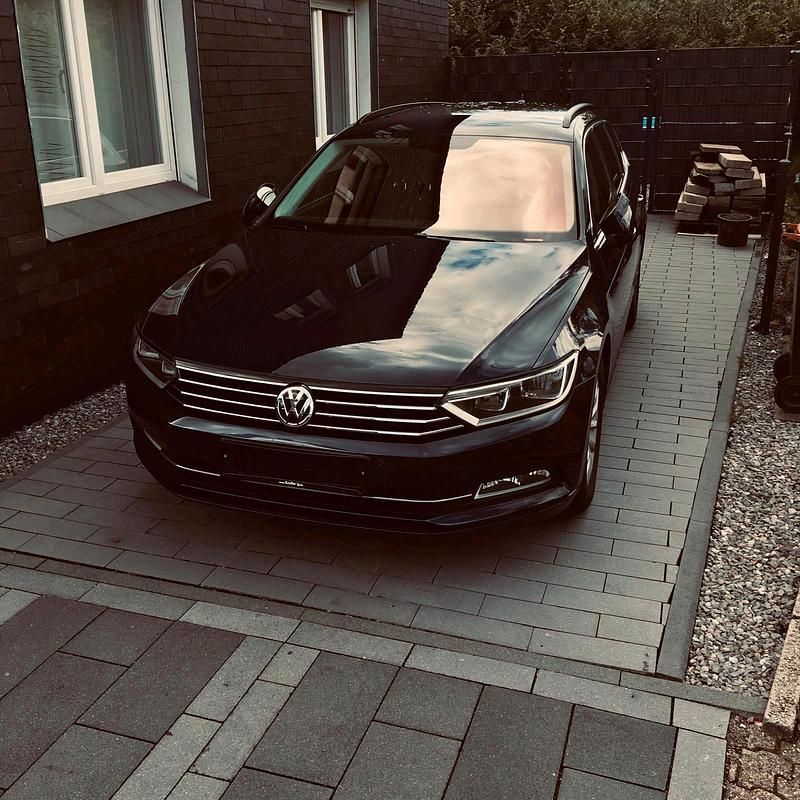 Gebraucht VW Passat 150 PS (110 kW) 2016 Blau Kombi