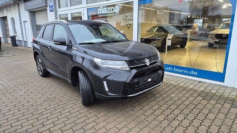 Neu Suzuki Vitara Comfort+ 129 PS (94 kW) 2025 Cosmic black pearl met. SUV