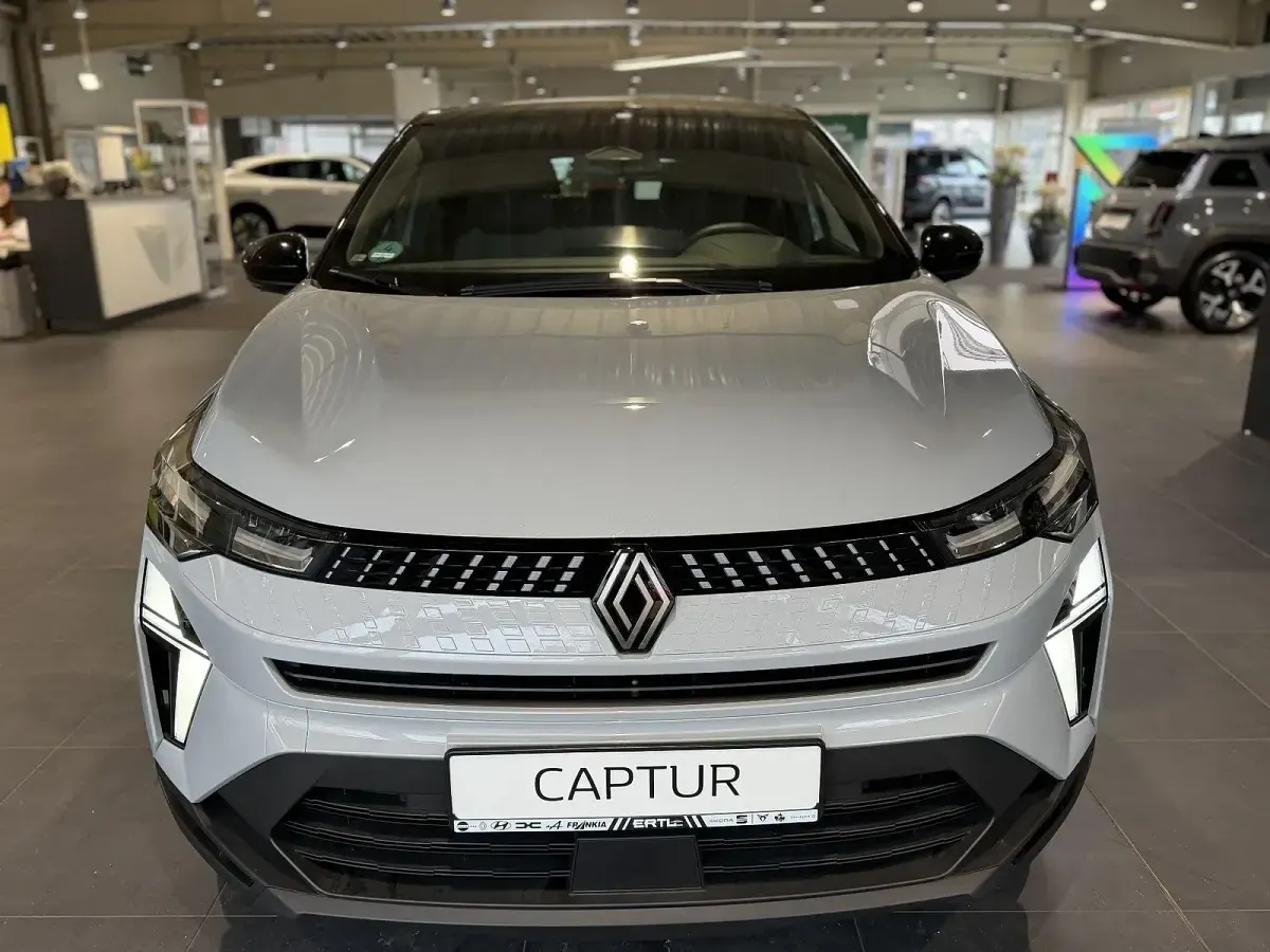 Gebraucht Renault Captur Techno 140 PS (102 kW) 2025 Grau SUV