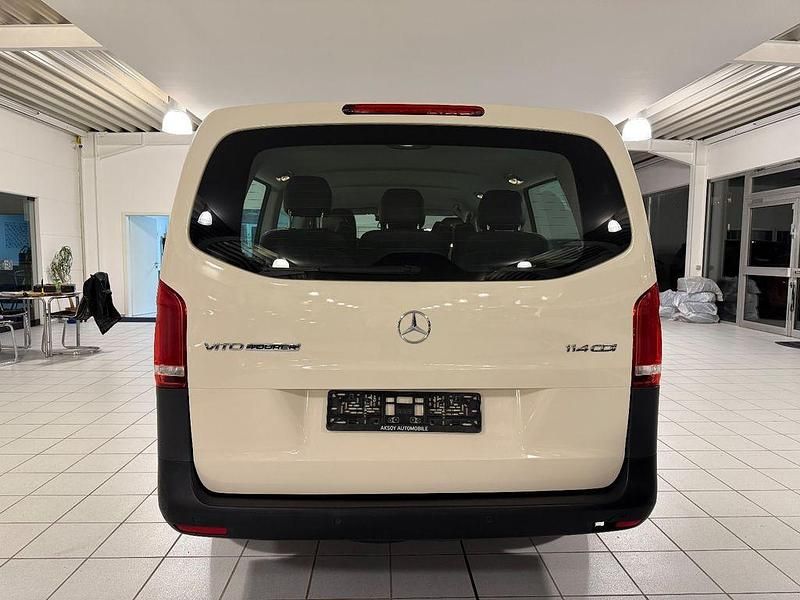 Gebraucht Mercedes Vito 136 PS (100 kW) 2018 Gelb Van
