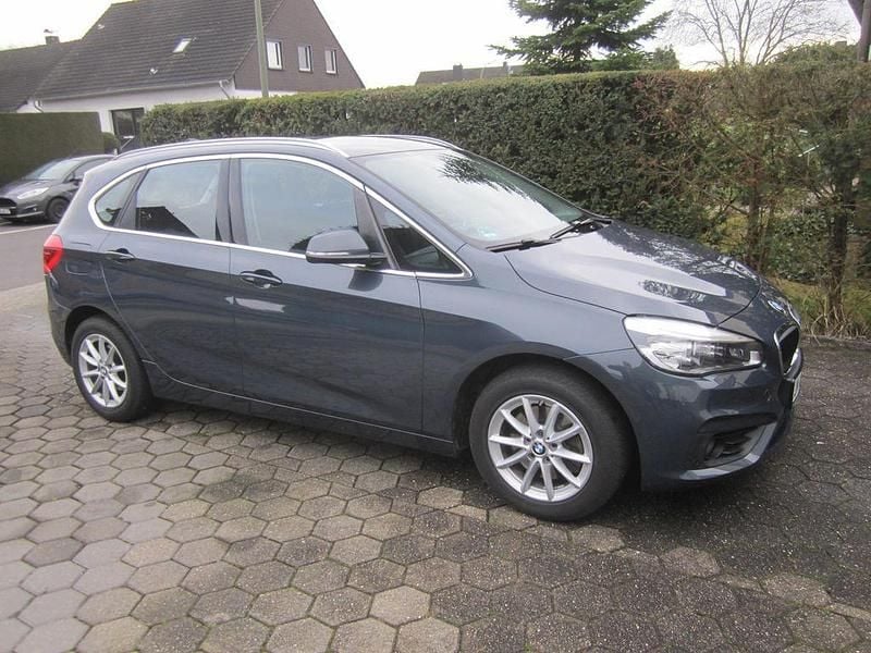 Gebraucht BMW 220 Active Tourer Advantage 192 PS (141 kW) 2018 Grau Van / Kleinbus