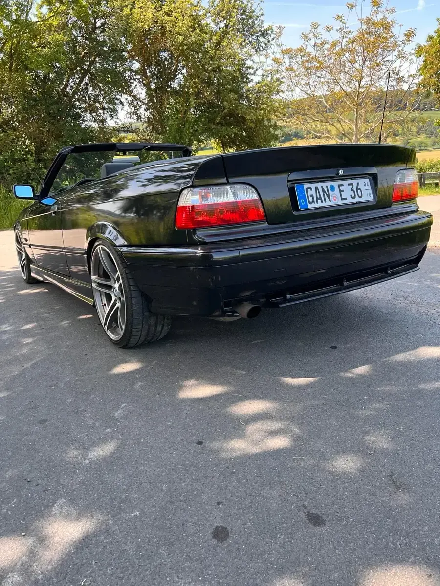 Gebraucht BMW 320 Cabriolet 150 PS (110 kW) 1995 Schwarz Cabrio
