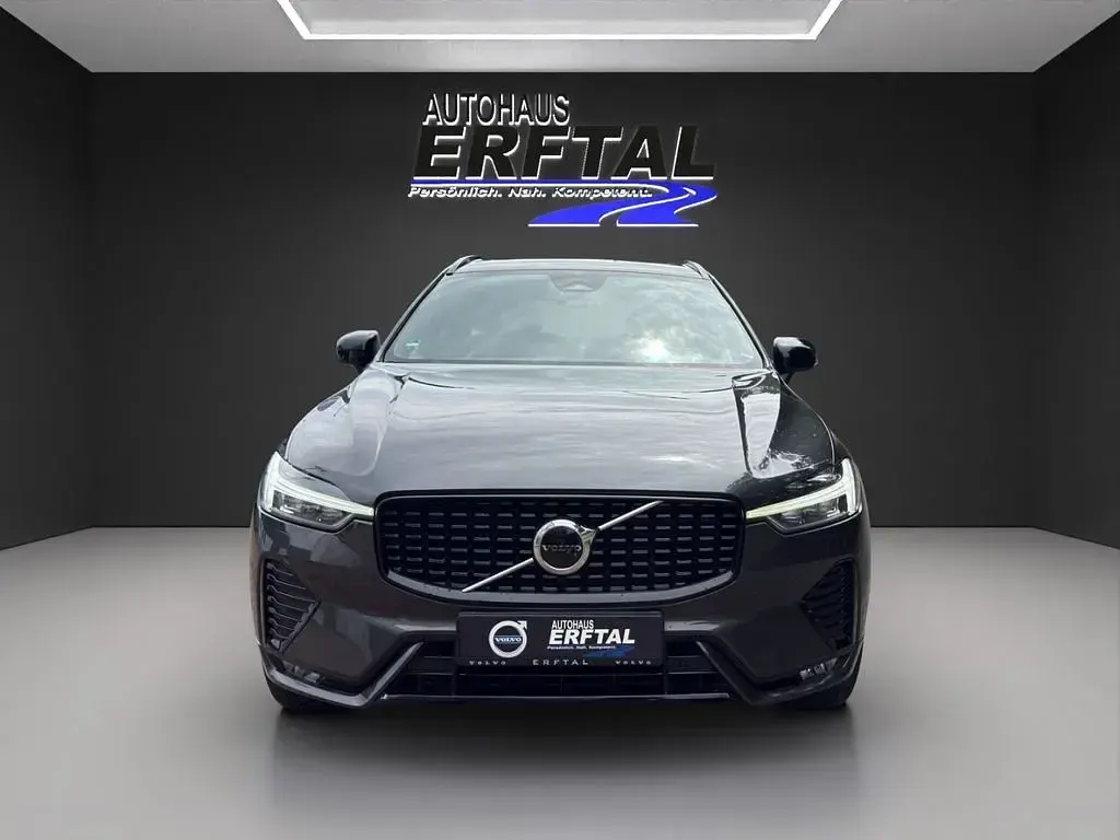 Gebraucht Volvo XC60 R-Design 197 PS (144 kW) 2021 Grau SUV