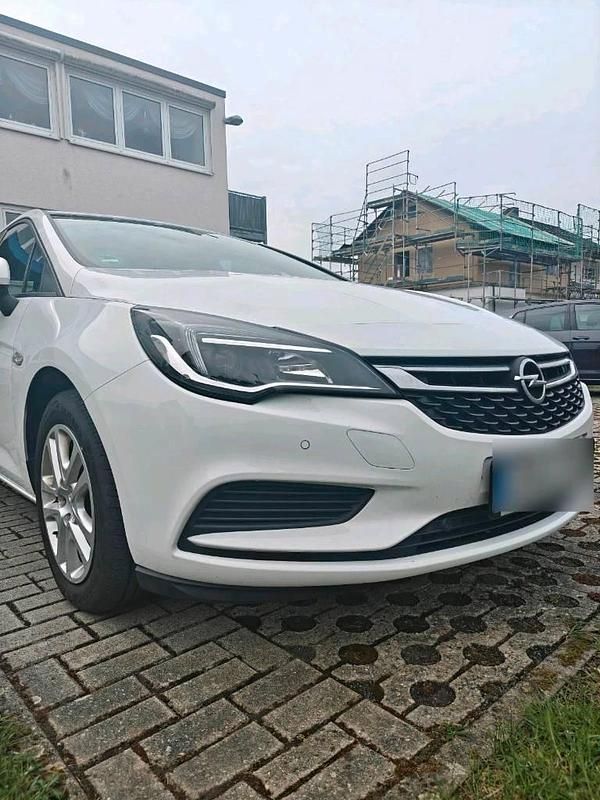 Gebraucht Opel Astra Edition 110 PS (80 kW) 2019 Weiß Kleinwagen