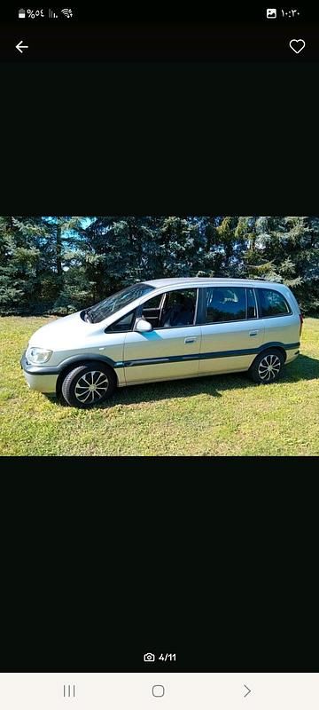 Silber Gebraucht 2004 Opel Zafira Van / Kleinbus | 2.000 € (Etwas zu teuer) - Bild 1/4
