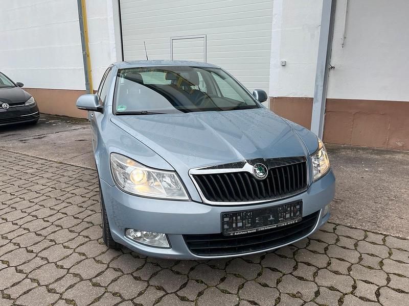 Gebraucht Skoda Octavia 105 PS (77 kW) 2010 Limousine