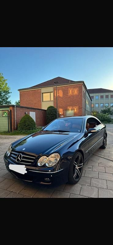 Blau Gebraucht 2007 Mercedes CLK220 Coupé | 5.000 € (Fairer Preis) - Bild 1/4