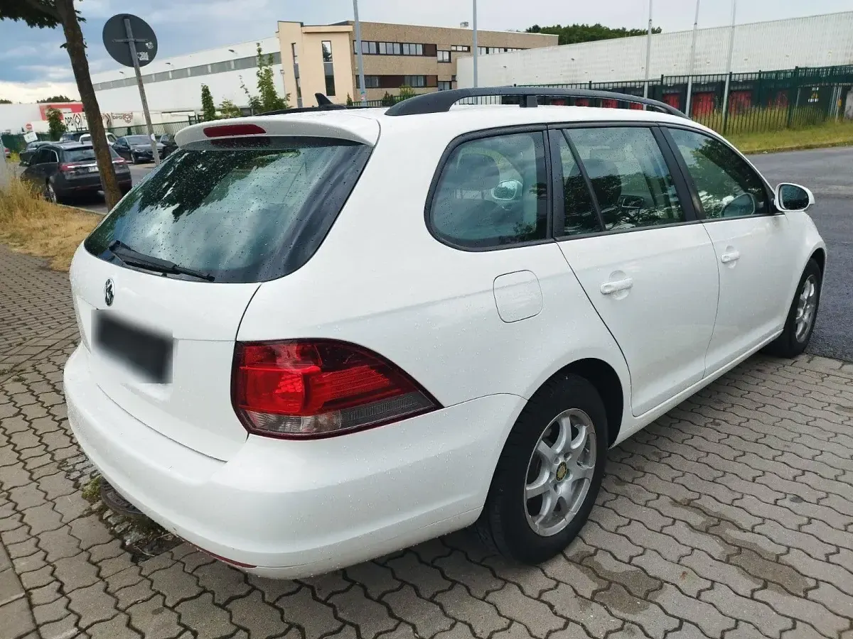 Gebraucht VW Golf VII Trendline 105 PS (77 kW) 2012 Weiß Kombi