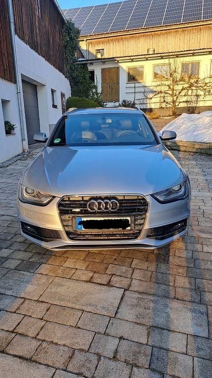 Gebraucht Audi A4 S-Line 177 PS (130 kW) 2014 Silber Kombi