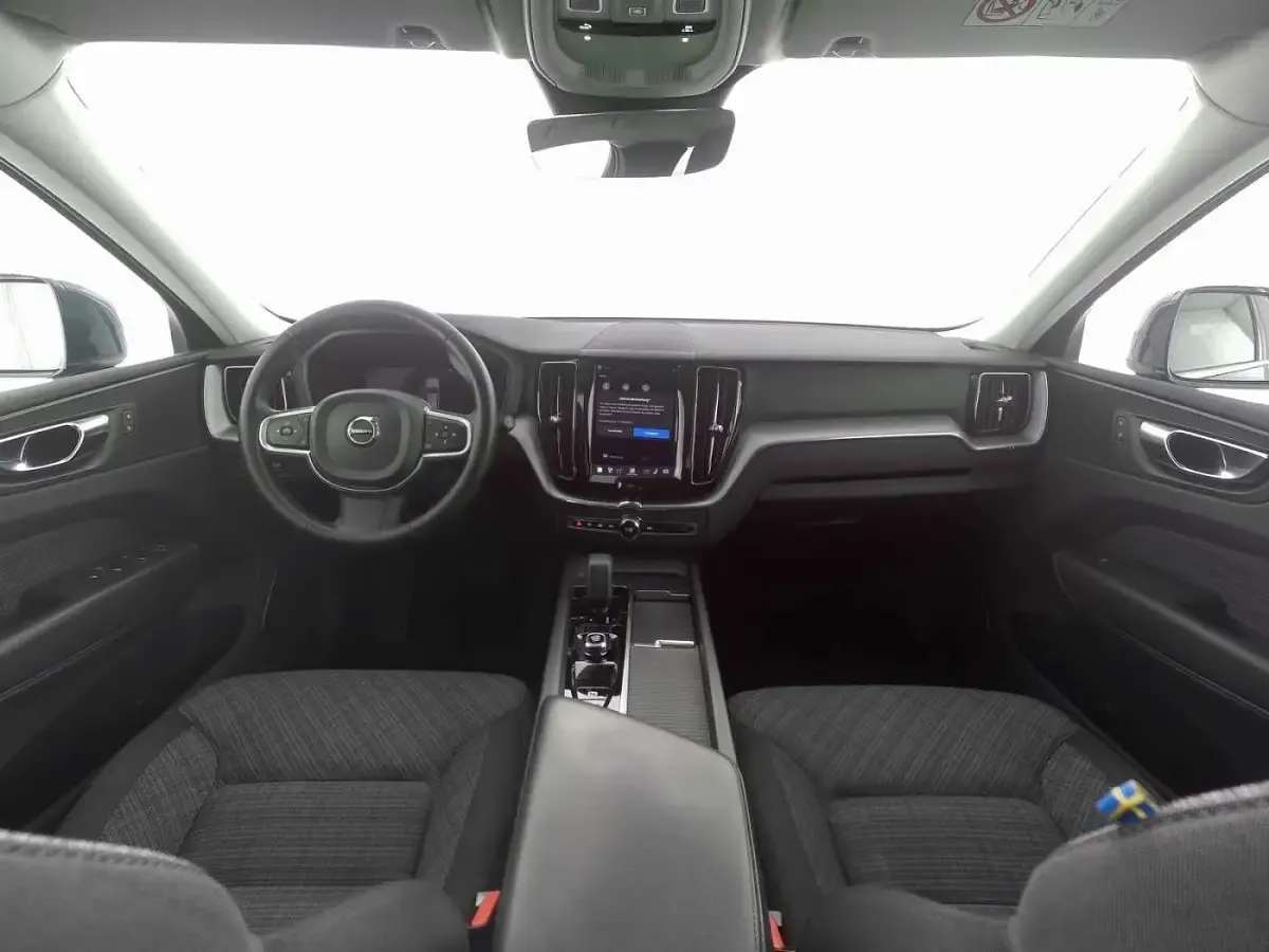 Gebraucht Volvo XC60 145 PS (106 kW) 2022 SUV