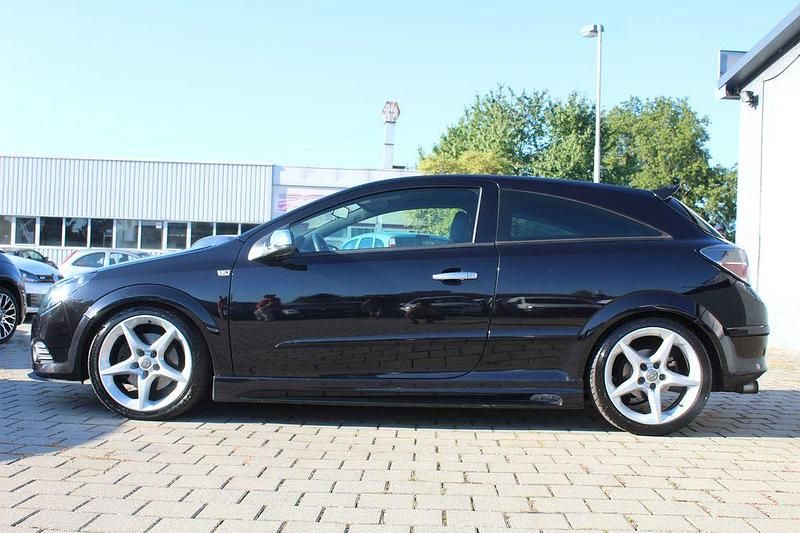 Gebraucht Opel Astra GTC Sport 150 PS (110 kW) 2006 Schwarz Limousine