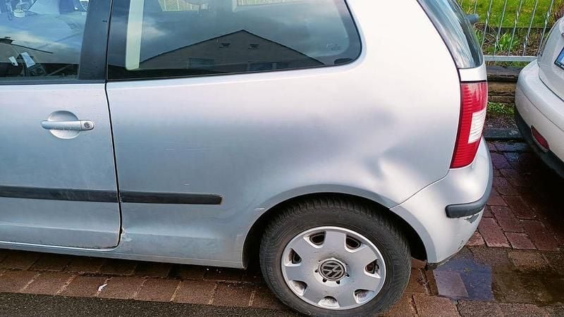 Gebraucht VW Polo Basis 54 PS (39 kW) 2002 Grau Limousine