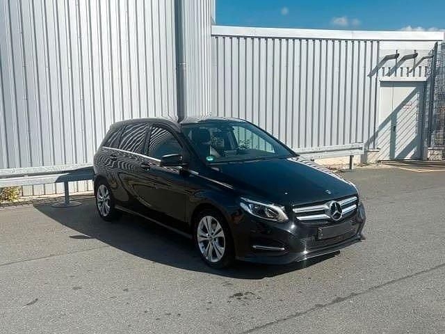 Gebraucht Mercedes B200 156 PS (114 kW) 2018 Schwarz Van / Kleinbus