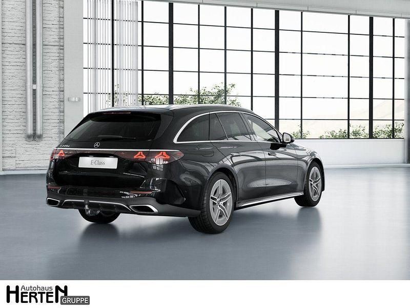 Gebraucht Mercedes E220 AMG 197 PS (144 kW) 2025 Lack obsidianschwarz Limousine