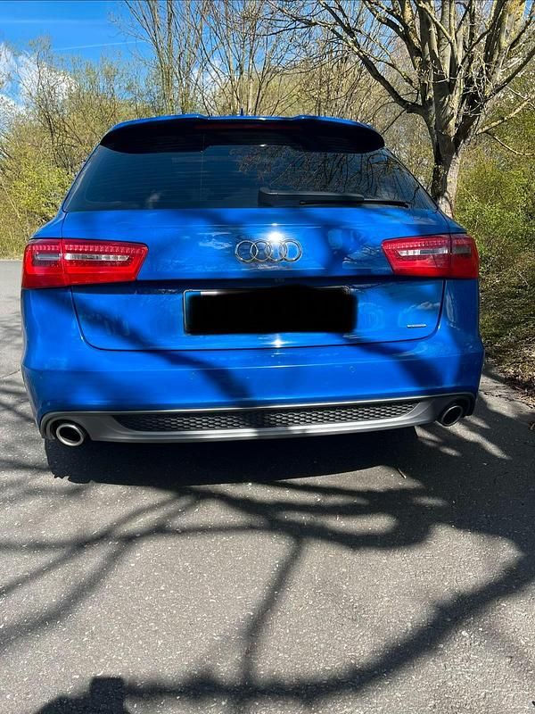 Gebraucht Audi A6 245 PS (180 kW) 2011 Blau Kombi