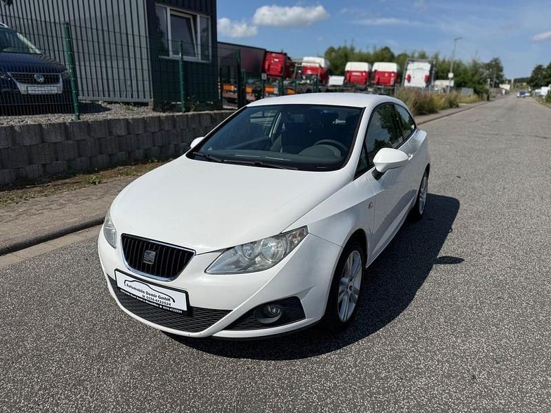 Weiß Gebraucht 2011 Seat Ibiza SC Style Kleinwagen | 3.490 € (Fairer Preis) - Bild 1/4